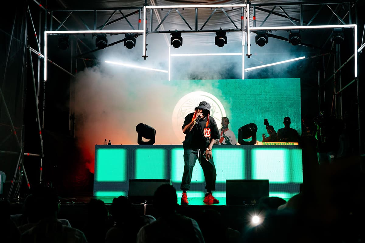 Mochene Performing